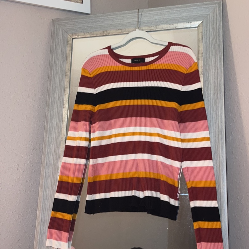 NEW F21 SWEATER